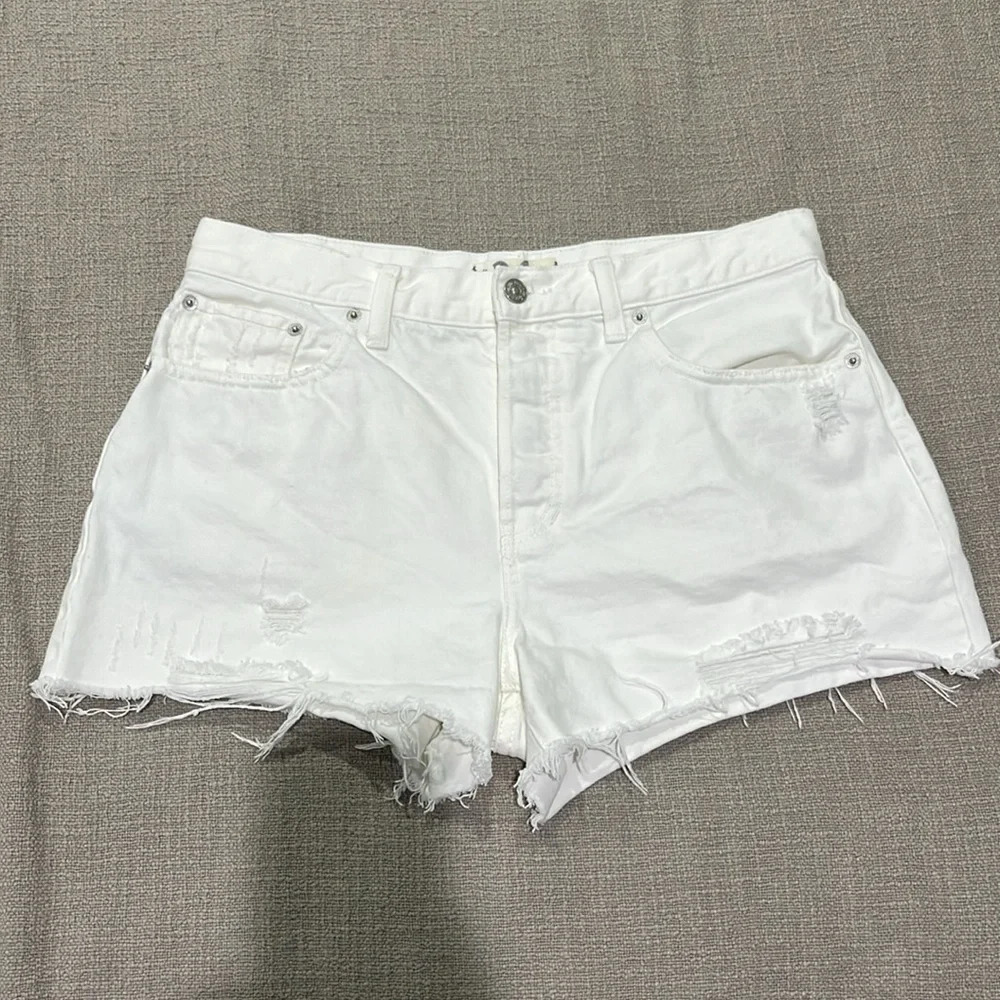Free People We The Free White Denim Distressed Cut Off Shorts Sz 31
